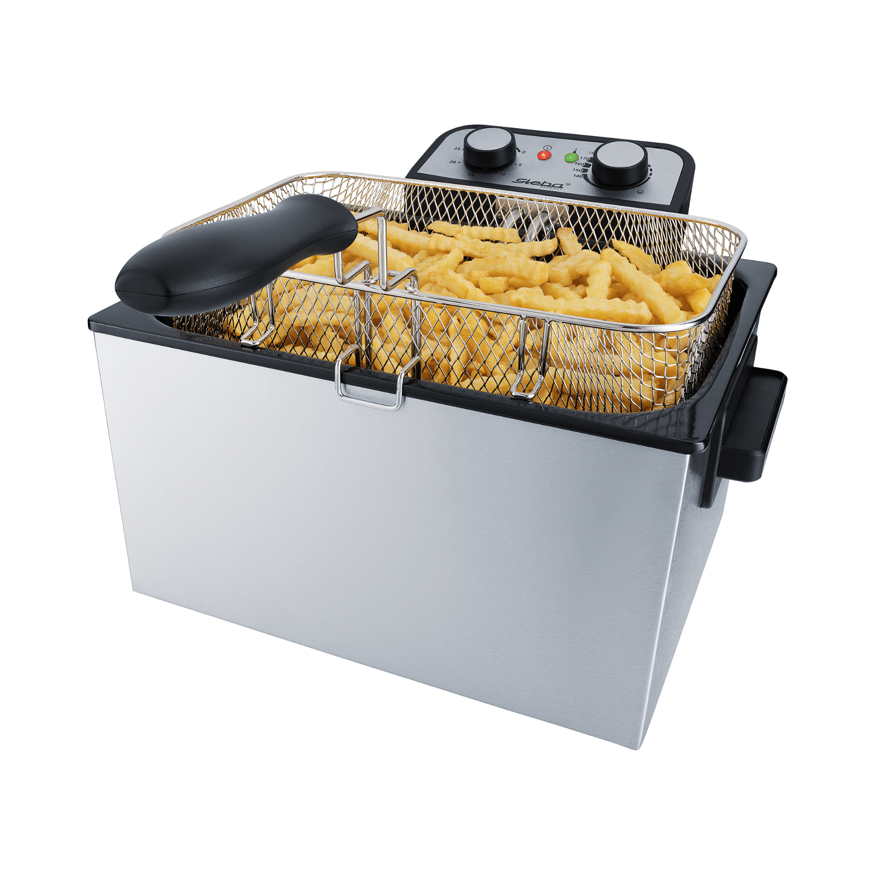 Fritteuse DF300 von Steba mit einem Edelstahlinnenbehälter und einem Frittierkorb, gefüllt mit Pommes frites.