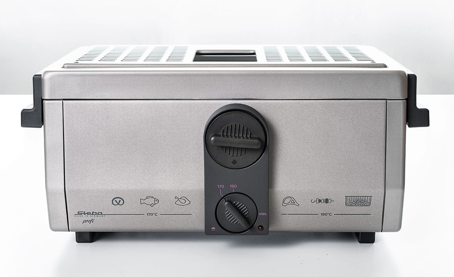 Steba Fritteuse mit temperaturregulierbarem Drehknopf, Edelstahlgehäuse und Sicherheitsfunktionen. Ideal zum Frittieren.